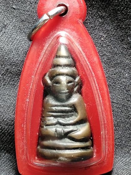 พระพุทธรูปหล่อเก่าไม่ทราบวัดครับ