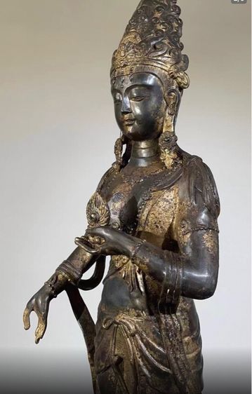 ✨รูปปั้นพระอวโลกิเตศวร (Avalokiteśvara) 