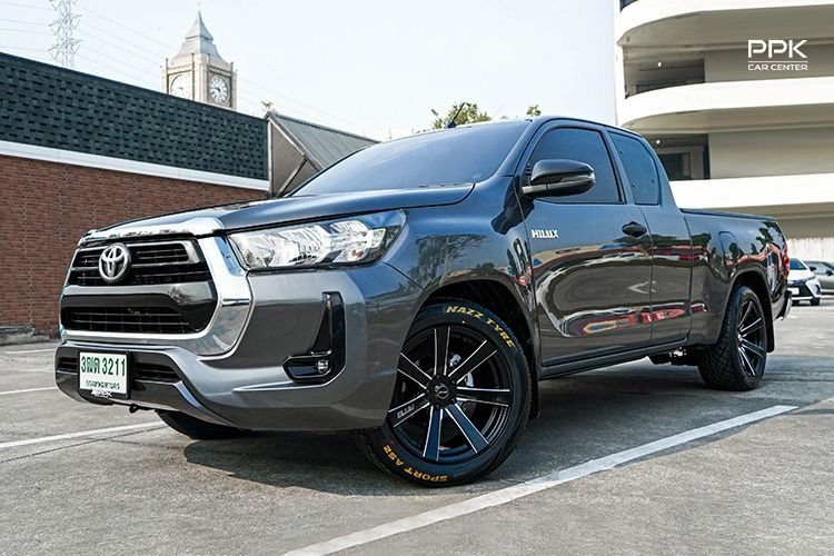 รถ Toyota Hilux Revo 2.4 Z Edition Entry สี เทา