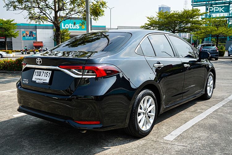 Toyota Altis 2020 1.6 G Sedan เบนซิน ไม่ติดแก๊ส เกียร์อัตโนมัติ ดำ รูปที่ 4