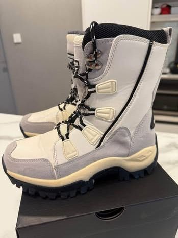 รองเท้าลุยหิมะ ไซต์ 37-38 สภาพดี ส่งต่อ 370 ส่งฟรี งดต่อ  รูปที่ 2