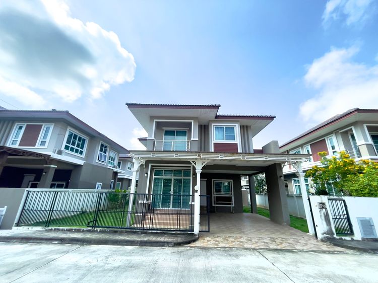 บ้านให้เช่า ในโครงการ เส้นสันกำแพง ใกล้ รร ยูนิตี้ ABS ACIS , Chiang mai Cedar