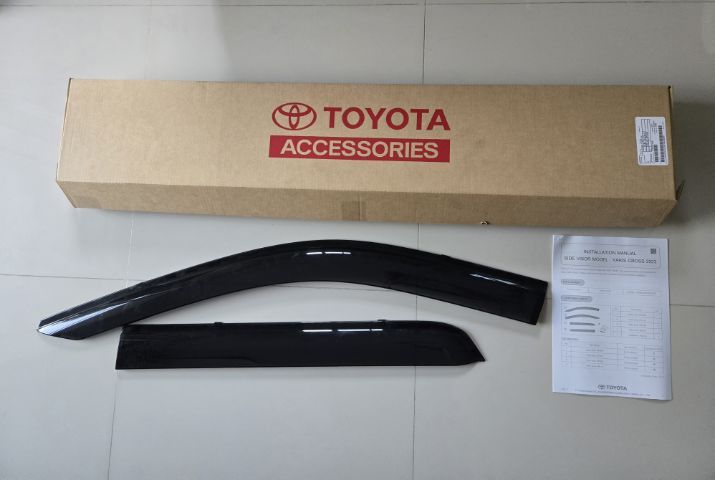 Yaris Cross 2025 กันสาดออกศูนย์แท้