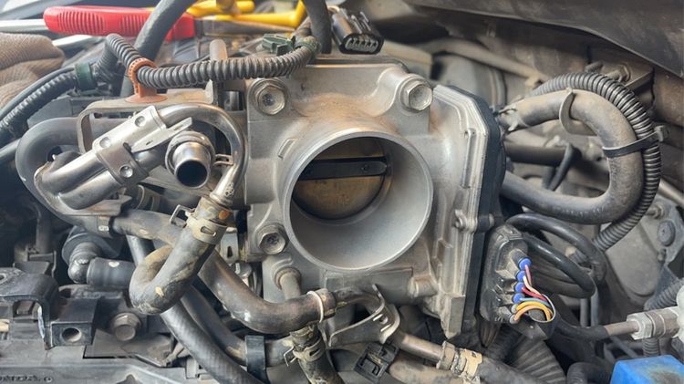 ปีกผีเสื้อฮอนด้า City ปี 2010 รูปที่ 2