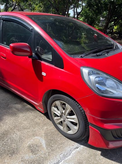 Honda Jazz 2013 1.5 S i-VTEC Sedan เบนซิน ไม่ติดแก๊ส เกียร์อัตโนมัติ แดง รูปที่ 2