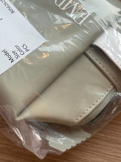 Emporio Armani ของแท้ กระเป๋า Pouch Bag ใหม่ ยังซีล รูปที่ 7