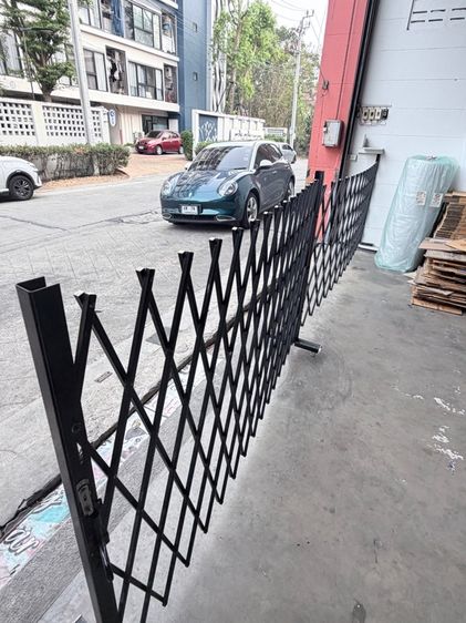 รั้วยืด 6 เมตร แถมเสาเหล็กกั้นรั้ว (ลค.มาถอดเอง)