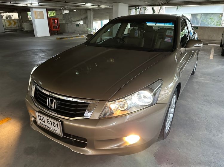 รถ Honda Accord 2.4 EL NAVI สี น้ำตาล