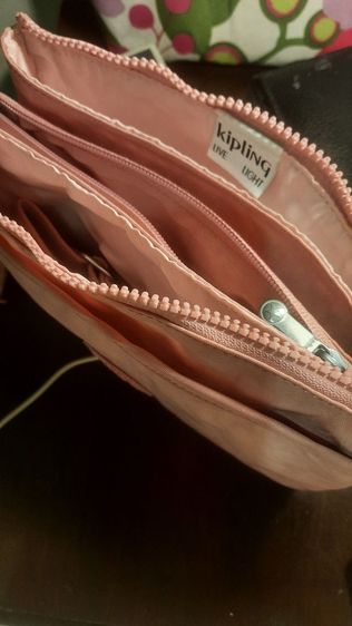 กระเป๋า สะพาย Kipling ของแท้  รูปที่ 3