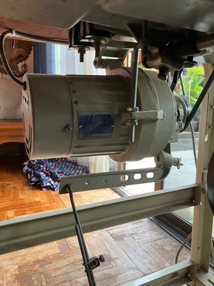 ส่งต่อจักรเย็บ Juki ญี่ปุ่นแท้ (DDL-5530) สภาพดี พร้อมใช้งาน พิกัดลำปาง รูปที่ 6