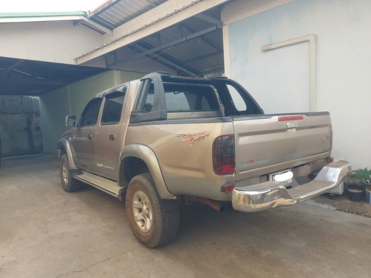 รถ Toyota Sport Cruiser 2.5 E สี บรอนซ์ทอง