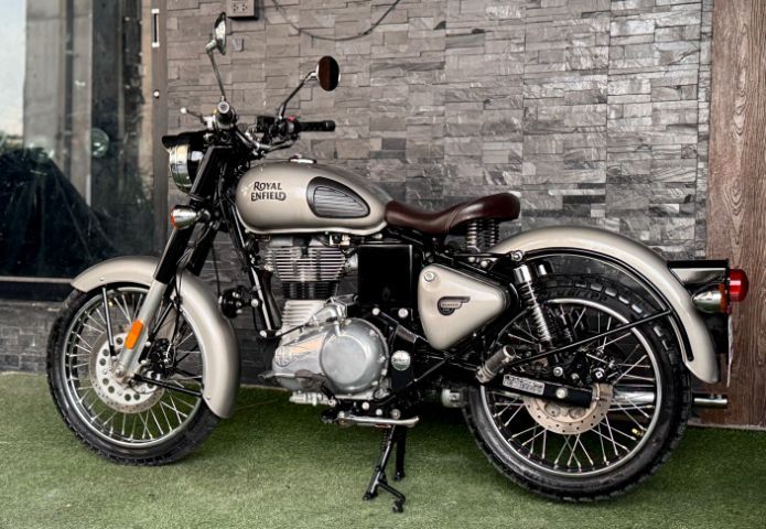 🔥 Royal Enfield Classic 500 จดทะเบียนปี 2022 รุ่นปี 2021 ABS ตัวสุดท้าย 🔥  รูปที่ 7