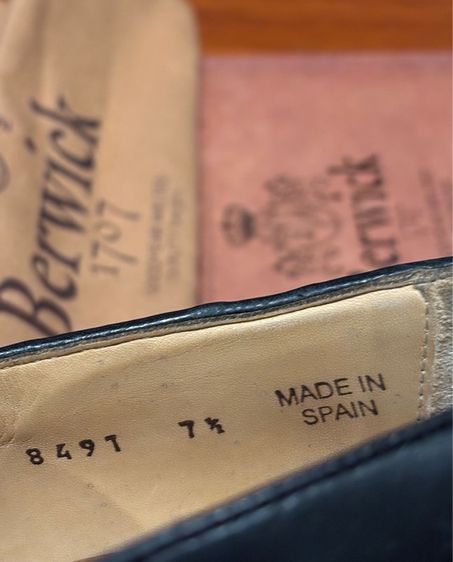 Berwick Tassel Loafers 8491 Calf Black รูปที่ 5