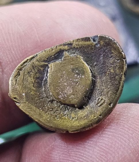 หลวงพ่อเงิน พิมพ์นิยม มีมือรองนั่ง วัดบางคลาน จ.พิจิตร รูปที่ 5