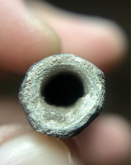 เปิดตะกรุดดอกใหญ่ยาว 5 นิ้วไม่ทราบที่(มีสินค้าหลายรายการกดเข้ามาดูในโปรไฟล์ได้เลยครับ) รูปที่ 11