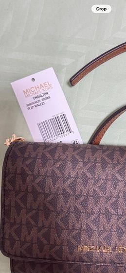 กระเป๋า MICHAEL Michael Kors รุ่น Charlton Brown Flap Wallet  รูปที่ 3