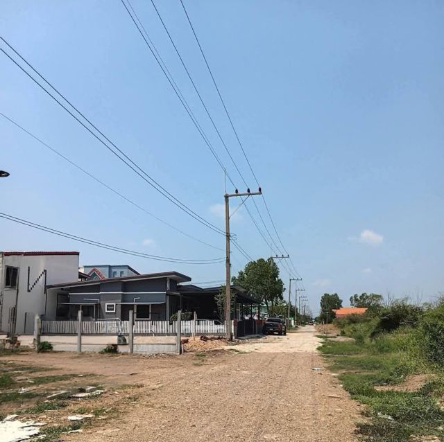 ที่ดินคลอง8 ลำลูกกา ปทุมธานี (ติดฝั่งธัญบุรี)
49ตร.ว. 990,000.- บาท 
ติดหมู่บ้านเจริญลาภ(สะพานม่วง)ใกล้แหล่งความเจริญ รูปที่ 3