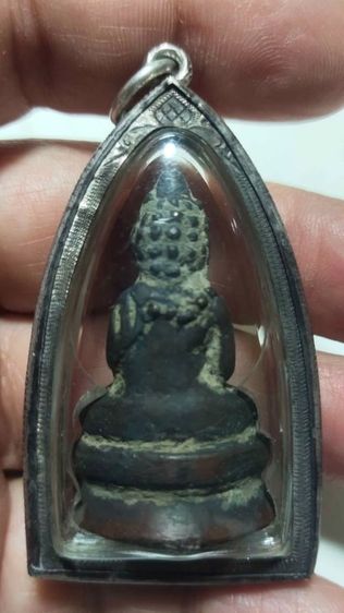 พระชัยหลวงปู่เอี่ยม วัดหนัง เนื้อสัมฤทธิ์ ใต้ฐานอุดชันณรงค์ รูปที่ 4