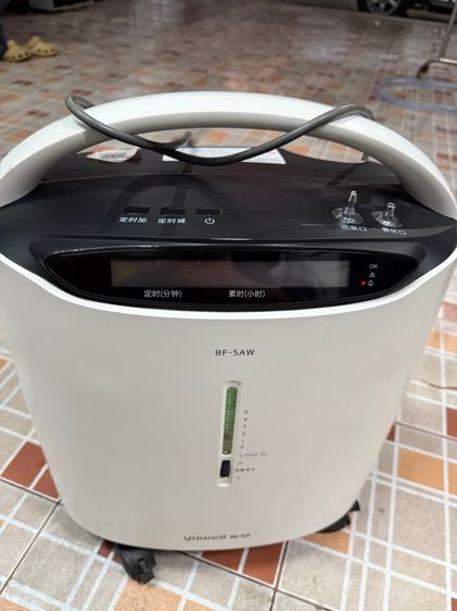 เครื่องผลิตออกซิเจน (Oxygen Concentrator) รุ่น 8F-5AW