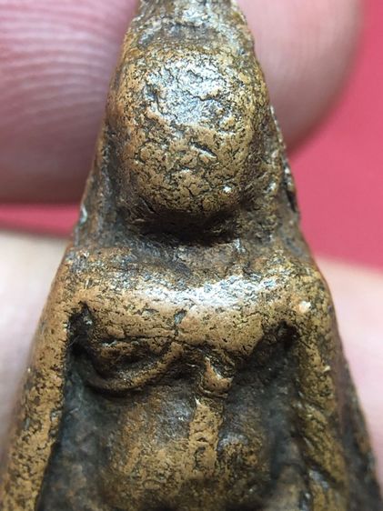 พระนางพญาพิมพ์เข่าตรง รูปที่ 6