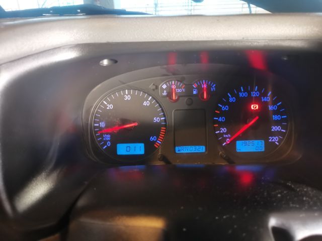 Volkswagen Caravelle 2001 2.8 V6 Van เบนซิน ไม่ติดแก๊ส เกียร์อัตโนมัติ ฟ้า รูปที่ 2