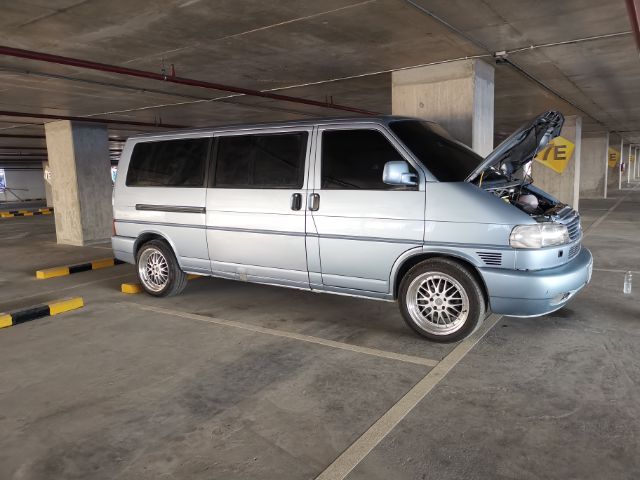 รถ Volkswagen Caravelle 2.8 V6 สี ฟ้า