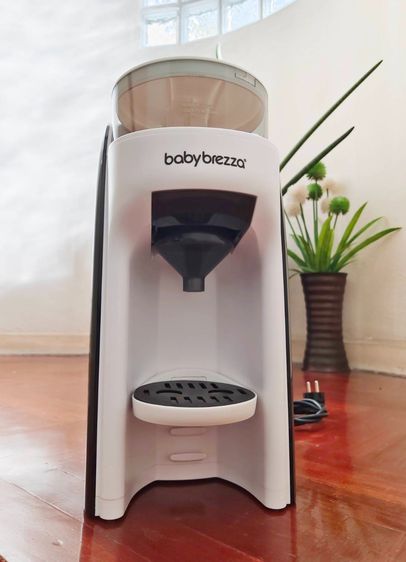 อุปกรณ์สำหรับเด็กและทารก เครื่องชงนมอัตโนมัติ BABY BREZZA  