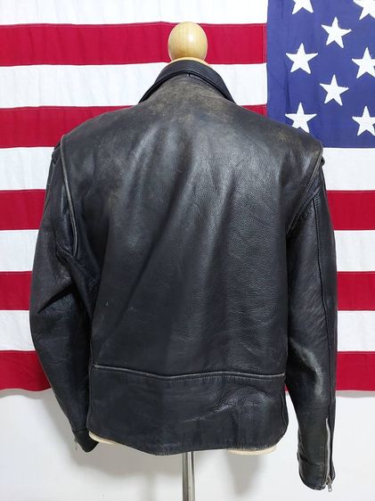 Vintage biker black leather jacket Size L เสื้อแจ็กเก็ตหนังแท้สีดำเฟดนิดหน่อยกำลังสวย หนังหนาค่อนข้างมีน้ำหนัก งานอเมริกา ซิปดีรูดลื่น รูปที่ 4
