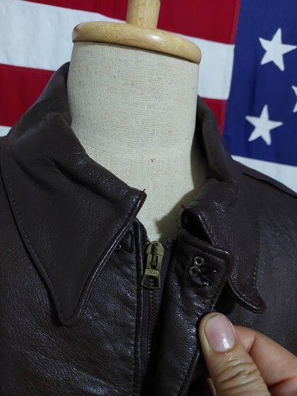 Vintage Cooper A-2 Made In USA Leather Flight Jacket Size 42R หนังแท้สีน้ำตาลเข้มสวย ซิป Ideal จั๊มปลายแขนและเอวแน่นๆไม่ย้วย รูปที่ 5