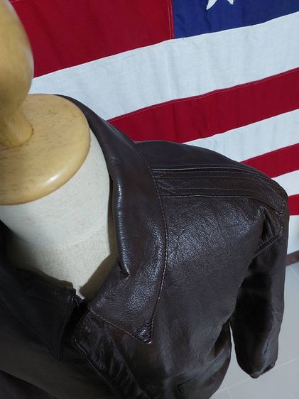 Vintage Cooper A-2 Made In USA Leather Flight Jacket Size 42R หนังแท้สีน้ำตาลเข้มสวย ซิป Ideal จั๊มปลายแขนและเอวแน่นๆไม่ย้วย รูปที่ 11
