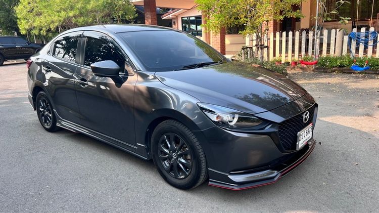Mazda Mazda 2 2022 1.3 Skyactiv-G S Leather Sedan Sedan เบนซิน ไม่ติดแก๊ส เกียร์อัตโนมัติ เทา รูปที่ 2