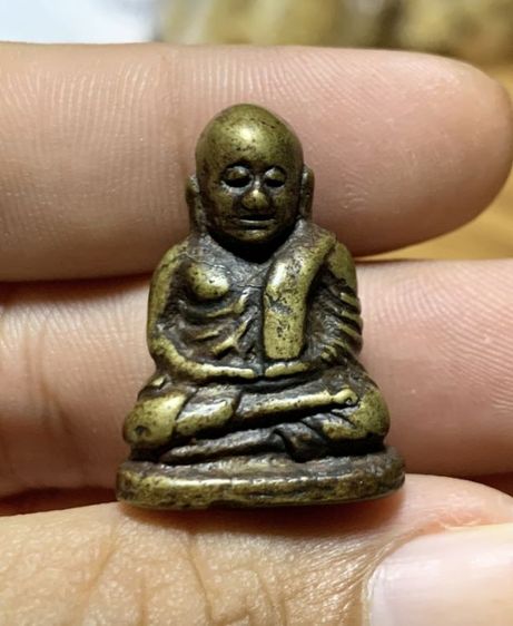 รูปหล่อหลวงพ่อเงิน