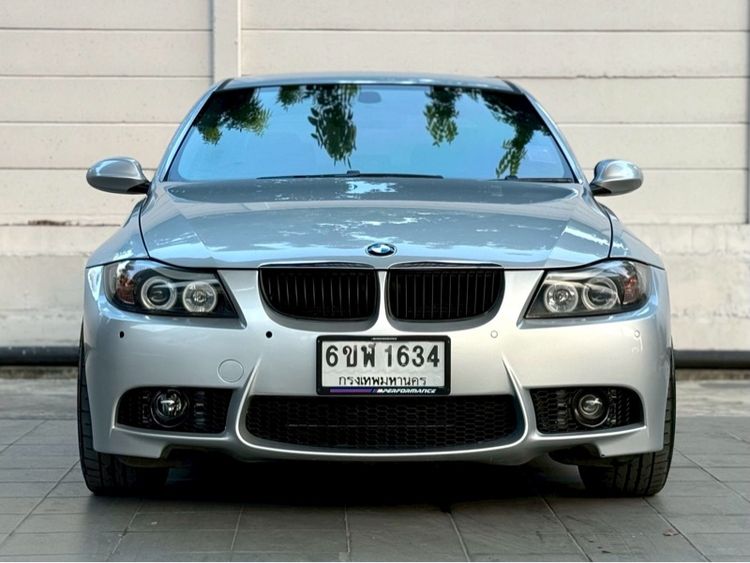รถ BMW Series 3 320i สี บรอนซ์เงิน