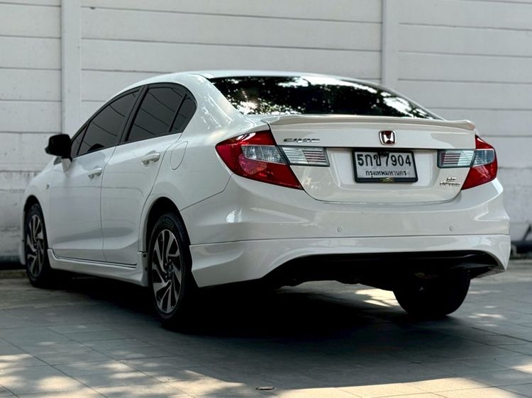 Honda Civic 2013 1.8 S i-VTEC Sedan เบนซิน ไม่ติดแก๊ส เกียร์อัตโนมัติ ขาว รูปที่ 4