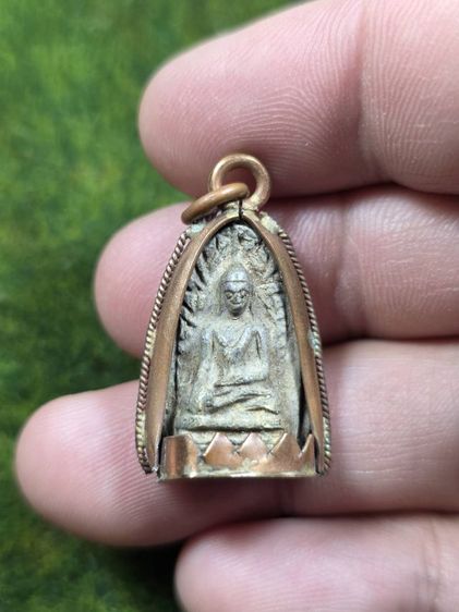 พระรอดเก่าๆ