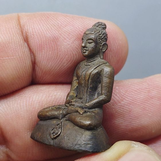 พระกริ่ง สมเด็จย่า สว.๗๙ เนื้อนวะโลหะ หลวงปู่โต๊ะ หลวงปู่แหวน ปลุกเสก มิตรมวลชน จัดสร้าง ปี2522 พร้อมตลับเดิม รูปที่ 5