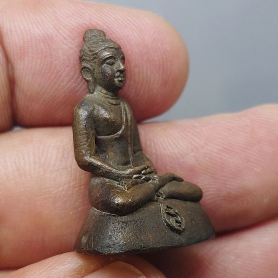 พระกริ่ง สมเด็จย่า สว.๗๙ เนื้อนวะโลหะ หลวงปู่โต๊ะ หลวงปู่แหวน ปลุกเสก มิตรมวลชน จัดสร้าง ปี2522 พร้อมตลับเดิม รูปที่ 4