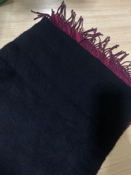ผ้าพันคอผ้า  WOOL แท้  HEATTECH   ซื้อมาจากตปท. ผ้านุ่ม  คลุมไหล่ คลุมคอ เหมาะกับไปที่อากาศหนาว ช่วยให้อุ่นได้ดี  ใช้ได้ทั้งผู้หญิงและผู้ชาย รูปที่ 4