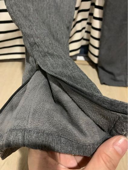 กางเกงขายาว สีเทา ใส่กันลมกันหนาว  แบรนด์ uniqlo ญี่ปุ่น Size M สวมใส่สบาย  ผ้าไม่หนัก จะใส่ทำงาน ใส่ออกงาน ใส่ลำลอง ใส่ได้ทุกเทศกาล จ้า  รูปที่ 4