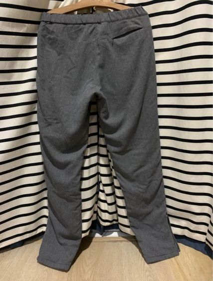 กางเกงขายาว สีเทา ใส่กันลมกันหนาว  แบรนด์ uniqlo ญี่ปุ่น Size M สวมใส่สบาย  ผ้าไม่หนัก จะใส่ทำงาน ใส่ออกงาน ใส่ลำลอง ใส่ได้ทุกเทศกาล จ้า  รูปที่ 2