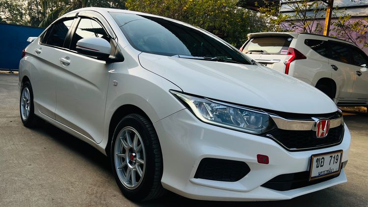 Honda City 2018 1.5 S i-VTEC Sedan เบนซิน เกียร์อัตโนมัติ ขาว รูปที่ 3