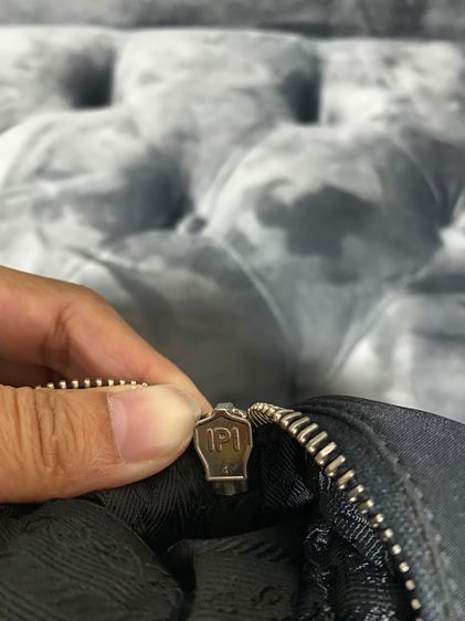 กระเป๋า Prada แท้ รูปที่ 8