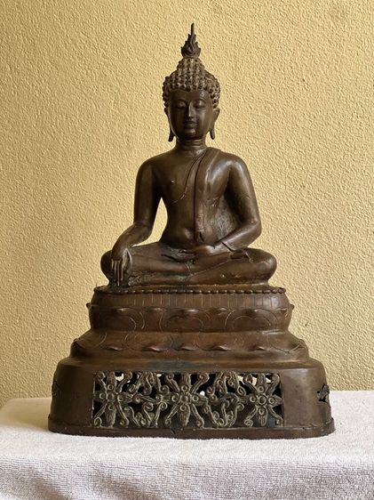 พระบูชาเชียงแสนสิงห์สาม เนื้อสัมฤทธิ์ หน้าตัก 7 นิ้ว สูง 16.5 นิ้ว