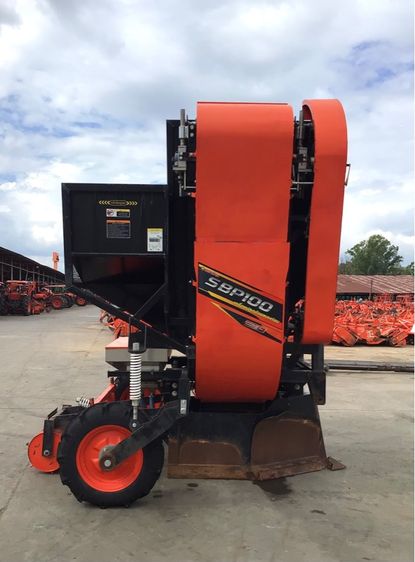 มาใหม่ เครื่องปลูกอ้อยแบบท่อน ตราช้าง SBP 100 มือสอง  เครื่องลำเลียงท่อนพันธุ์ LD100ฟรีดาวน์  เข้ามาเลือกดูที่ร้านได้จ้า รูปที่ 18