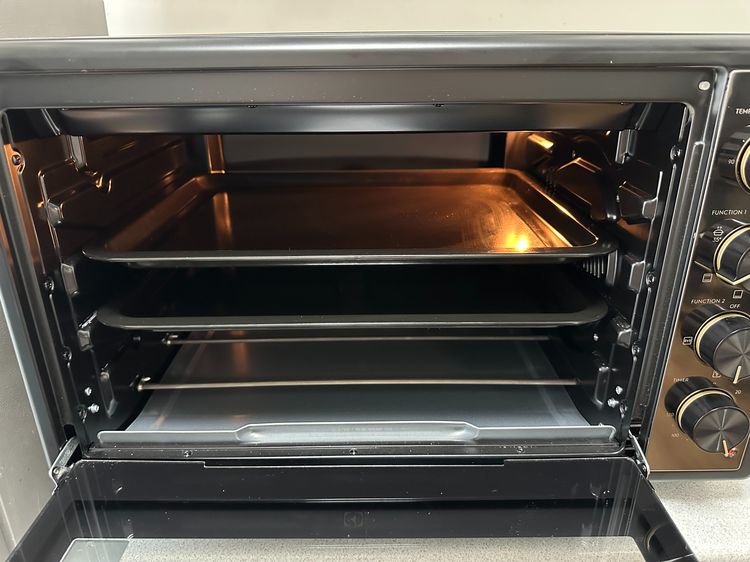 เตาอบไฟฟ้า Electrolux 70 ลิตร รุ่น EOT7024XFG สภาพใหม่มาก ใช้แค่ 2 ครั้ง รูปที่ 16