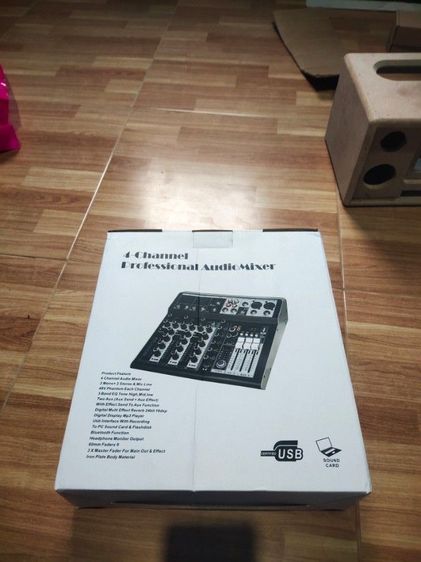 COD Audio Mixer KP4
Channel มิกเซอร์ บลูทูธ USB อินเต
อร์เฟซเสียงขนาดเล็กการบันทึกและผสมสามารถใช้กับ
แหล่งจ่ายไฟรถยนต์ 12V 