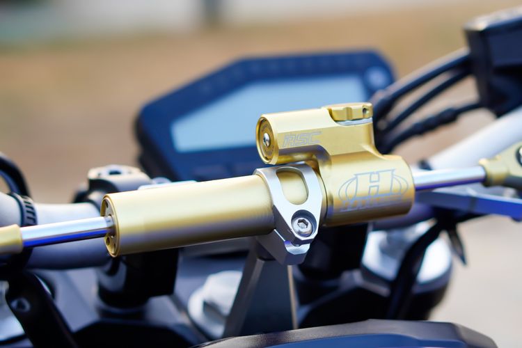 YAMAHA MT-09 ABS ปี 2018 เริ่มต้นฟรีดาวน์ พร้อมของแต่งจัดเต็มพร้อมใช้ รูปที่ 7