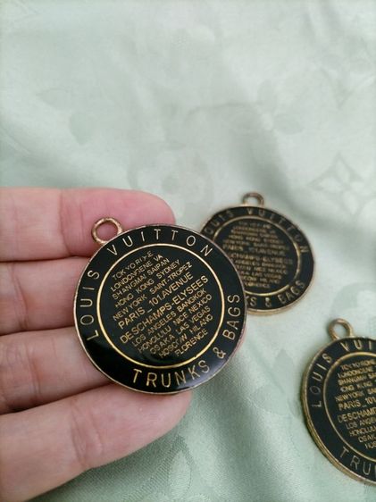 LV​ bag​ charm​ขนาดใหญ่​ รูปที่ 3