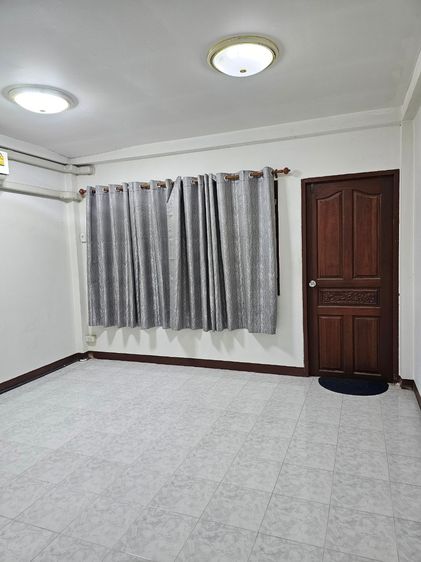 ไม่มี ขายทาวเฮ้าส์สินทวี ทาวเฮ้าส์พร้อมอยู่ใกล้ตลาด ทาวเฮ้าส์ใกล้ตลาด ซอยรพ.บางมด หาของกินง่าย ทาวเฮ้าส์ทำเลค้าขายได้  รูปที่ 3