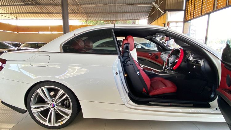 BMW รุ่นอื่นๆ 2011 รุ่นย่อยอื่นๆ Sedan เบนซิน ไม่ติดแก๊ส เกียร์อัตโนมัติ ขาว รูปที่ 3